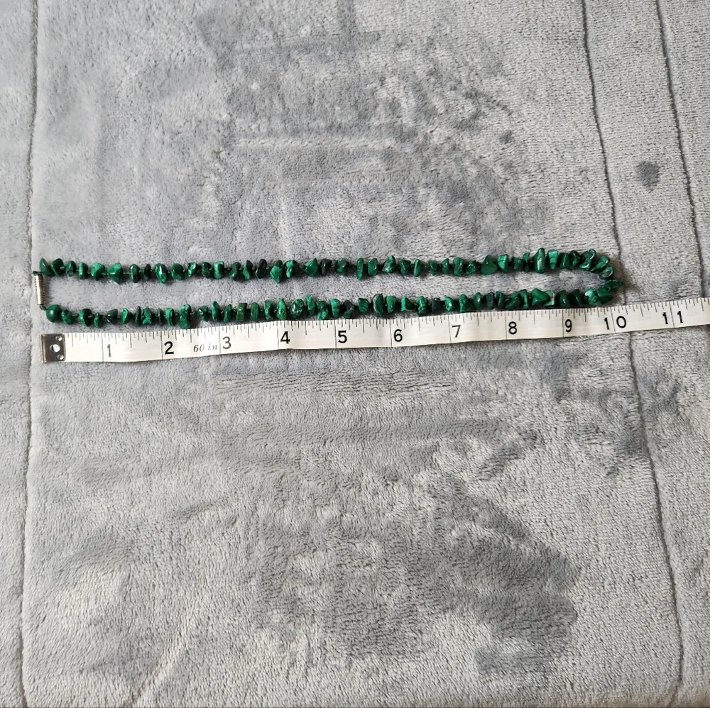 Vibrant Green Malachite Bead Necklace - Picture 4 of 5